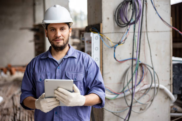 Best Licensed Electrician  in Northbrook, OH